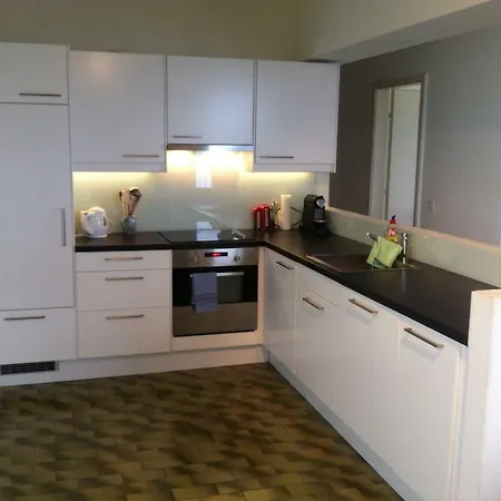 Appartement Lichtdurchflutete Mit Panorama-sicht Und Schwimmbad/sauna Muralto